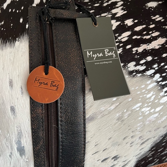 Stunning Acid Silver Cowhide Genuine Leather Womens Duffle Duffel XL Travel Bag - Picture 5 of 16